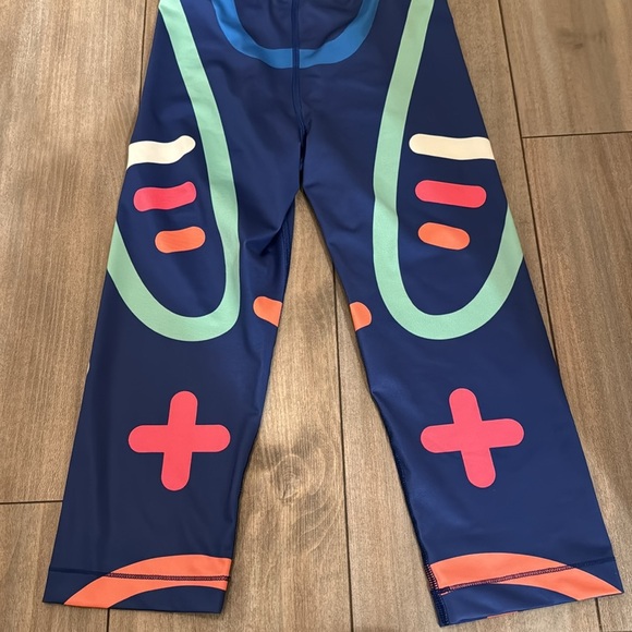 Nike Pro 638206 Loops Lines Women's Size Small Capris Pants DriFIT - Picture 8 of 8